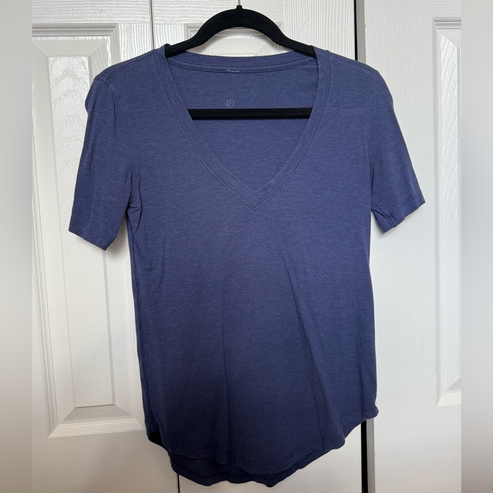 Lululemon V-Neck Love Tee